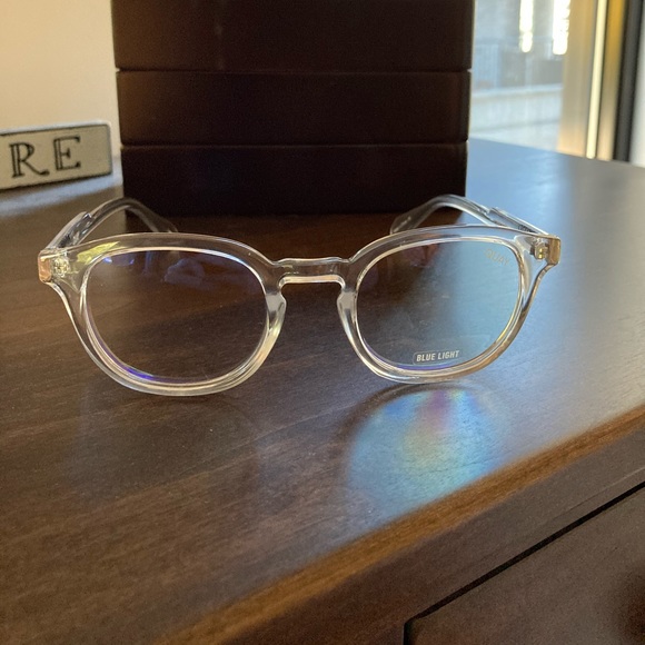 NWT! - Quay Australia | Walk On Bluelight Glasses - Picture 4 of 7